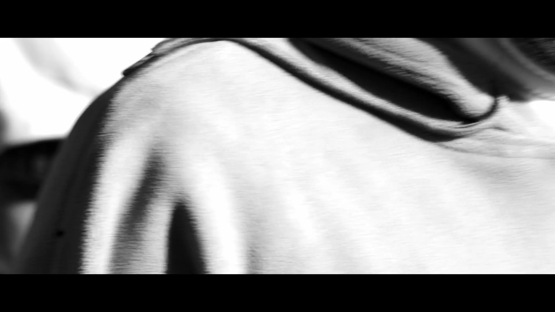 LONDON WALK — Atmospheric urban exploration by DROPTHEORY LAB. Cinematic film production, street filmmaking, and visual storytelling.